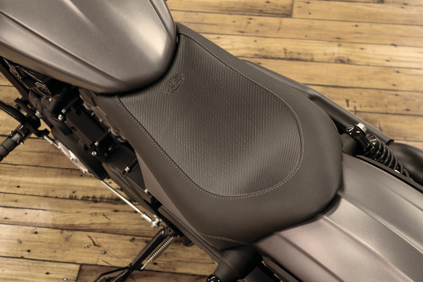 Runaround™ Solo Motorcycle Seat for Victory Octane 2017