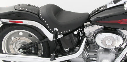 Wide Touring Solo for Harley-Davidson Softail Wide Tire 2006-2017 (200mm)